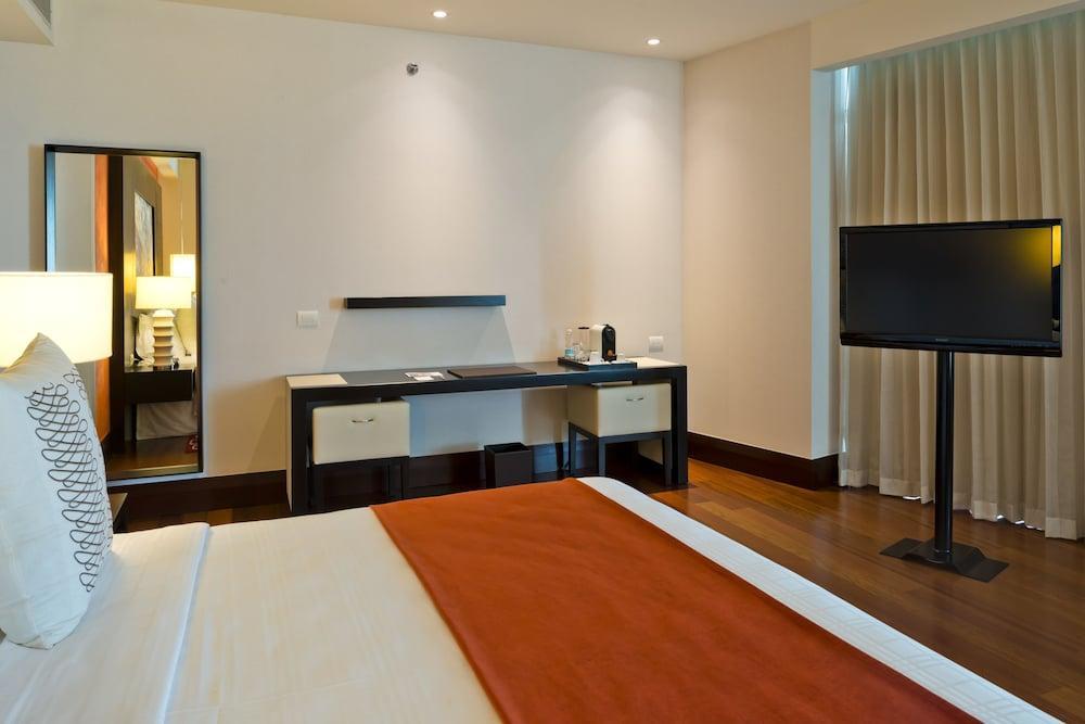 Nh Collection Guadalajara Providencia Hotel Exterior photo