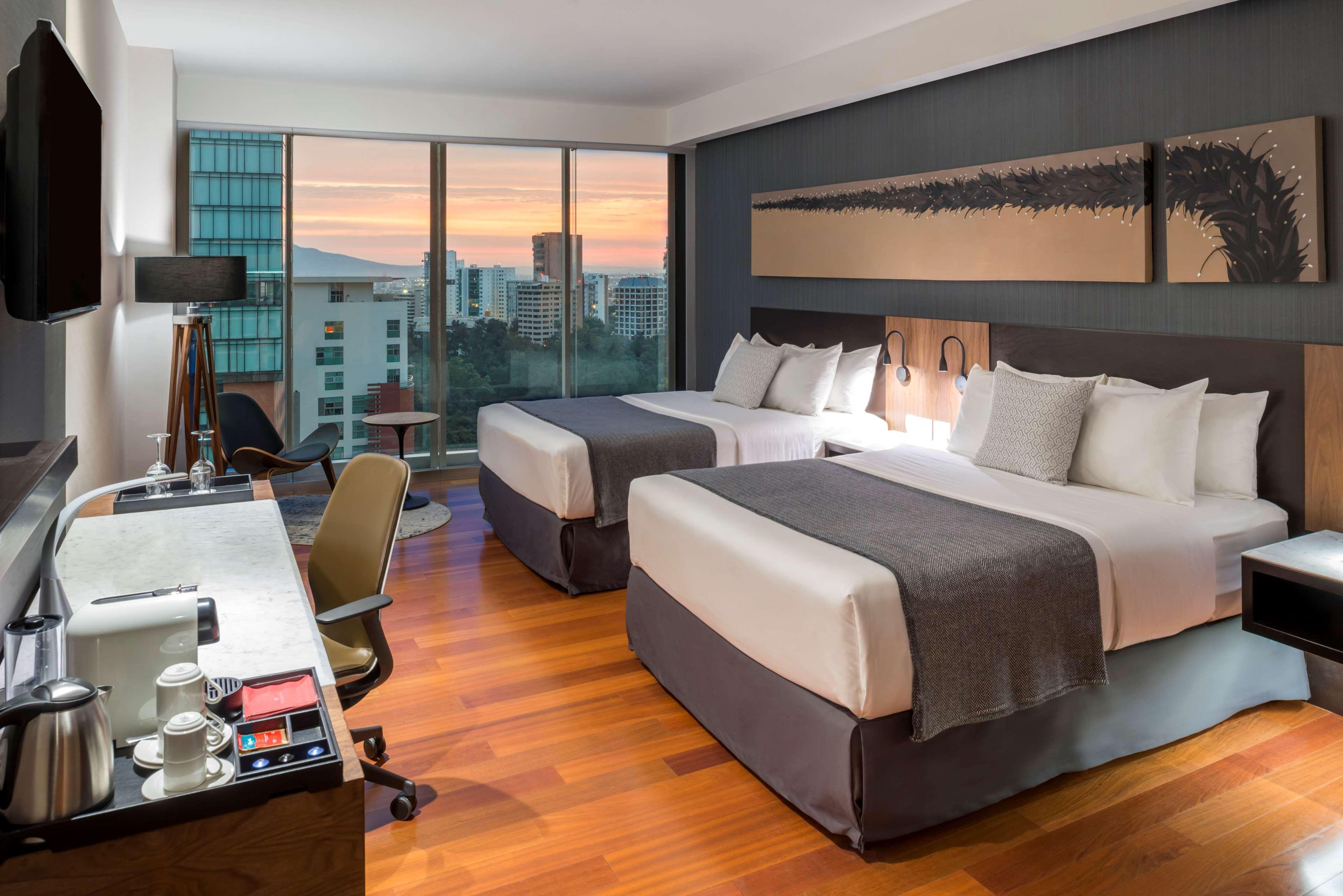 Nh Collection Guadalajara Providencia Hotel Exterior photo
