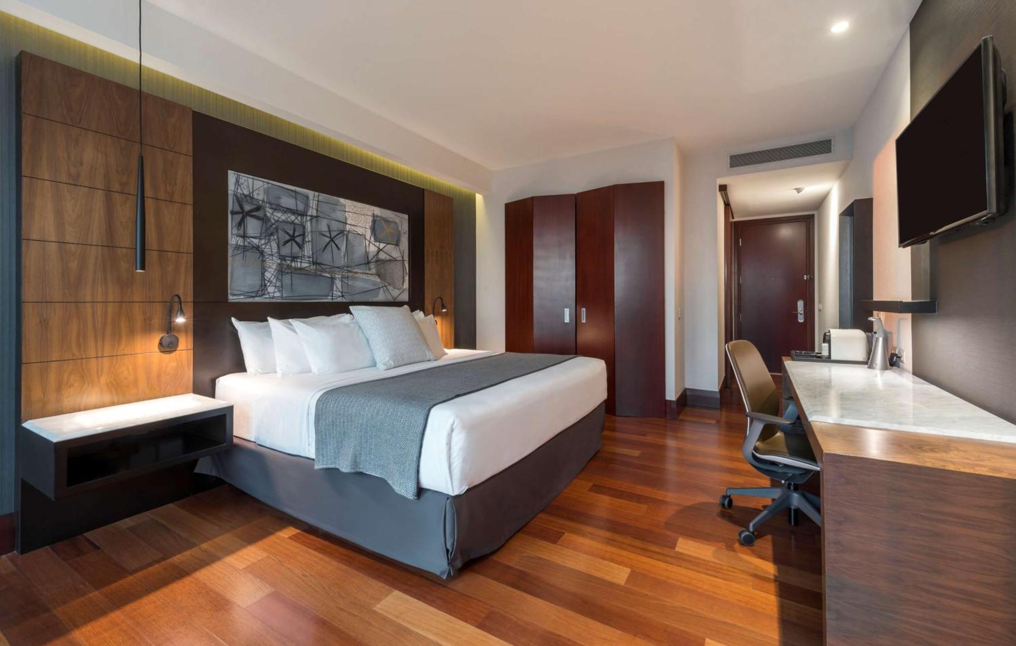 Nh Collection Guadalajara Providencia Hotel Exterior photo